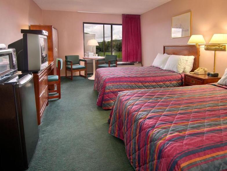 Comfort Inn & Suites Watertown - 1000 Islands Room photo